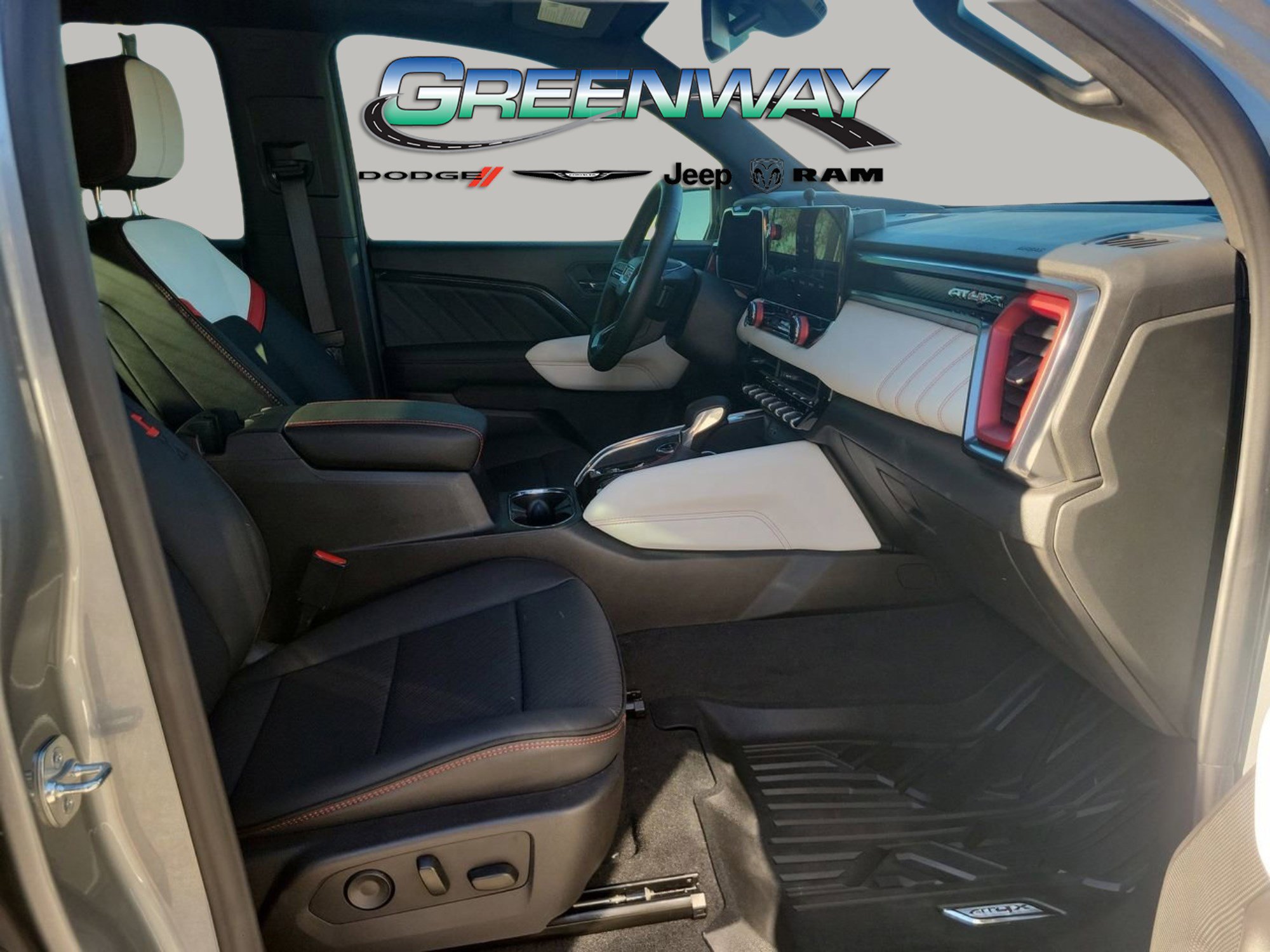 Used 2024 GMC Canyon AT4X image 10