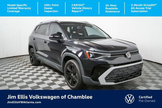 Used 2025 Volkswagen Taos SE w/ Panoramic Sunroof Package