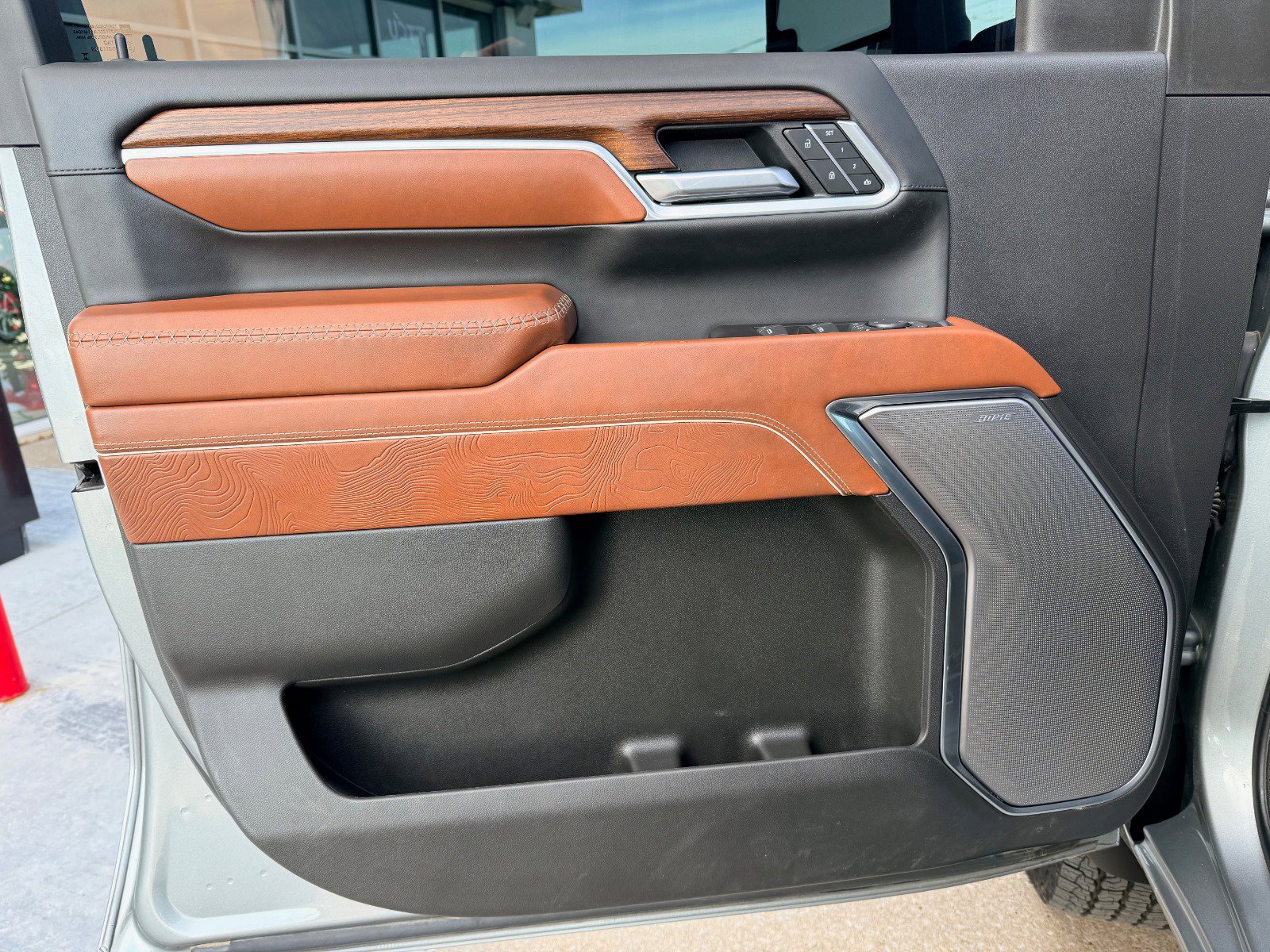 Certified 2025 GMC Sierra 3500 Denali Ultimate image 12