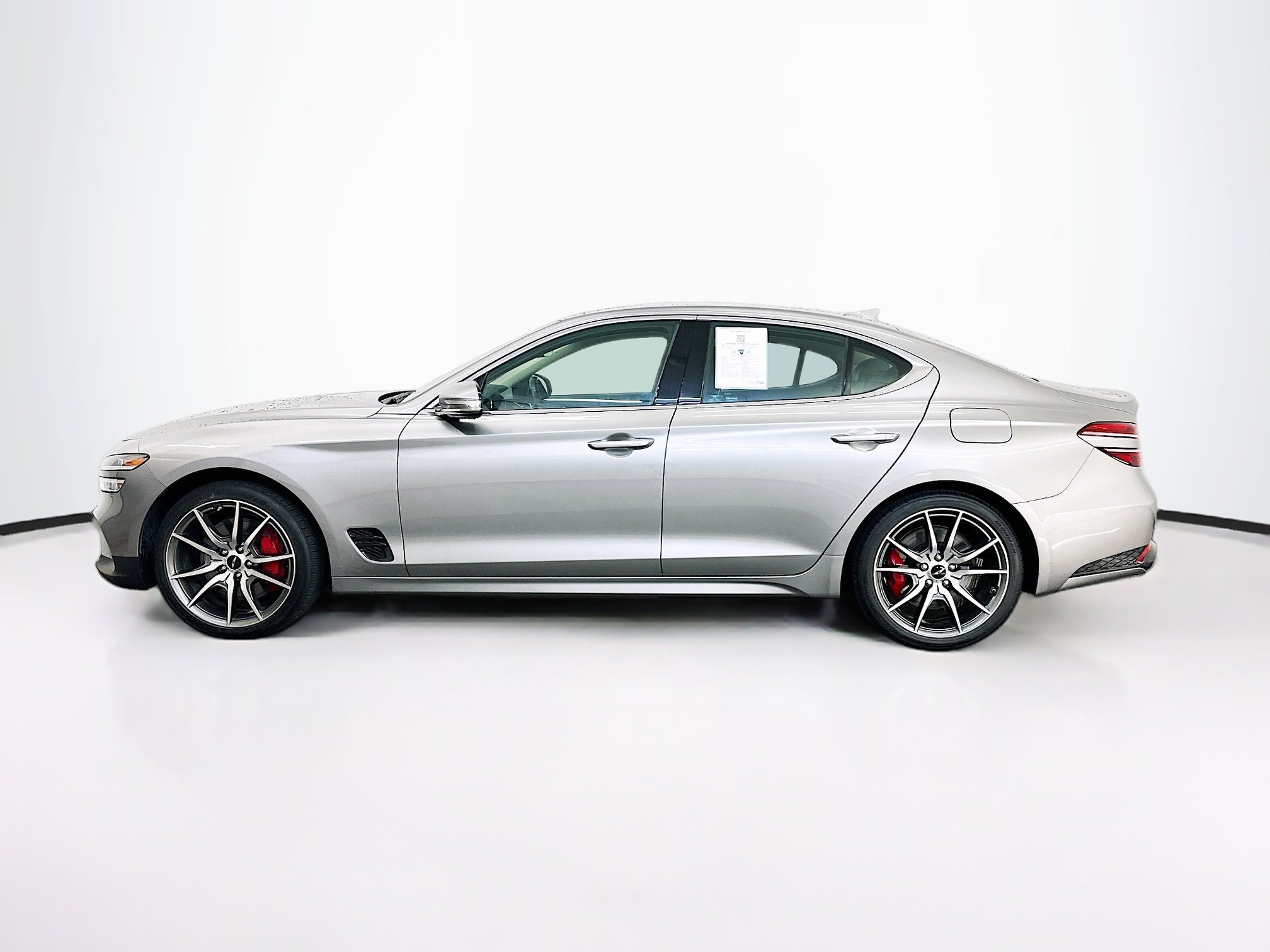 Used 2025 Genesis G70 2.5T AWD/4WD image 4
