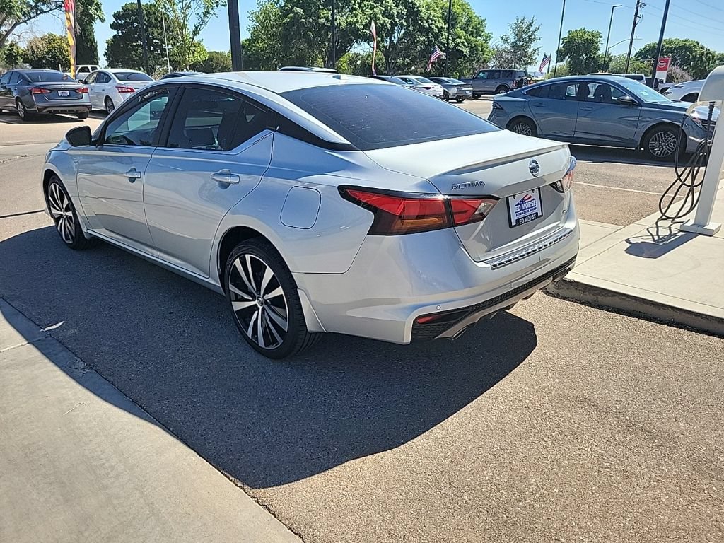 Used 2022 Nissan Altima 2.5 SR AWD/4WD image 5