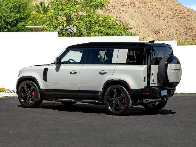 New 2026 Land Rover Defender 110 X AWD/4WD image 9