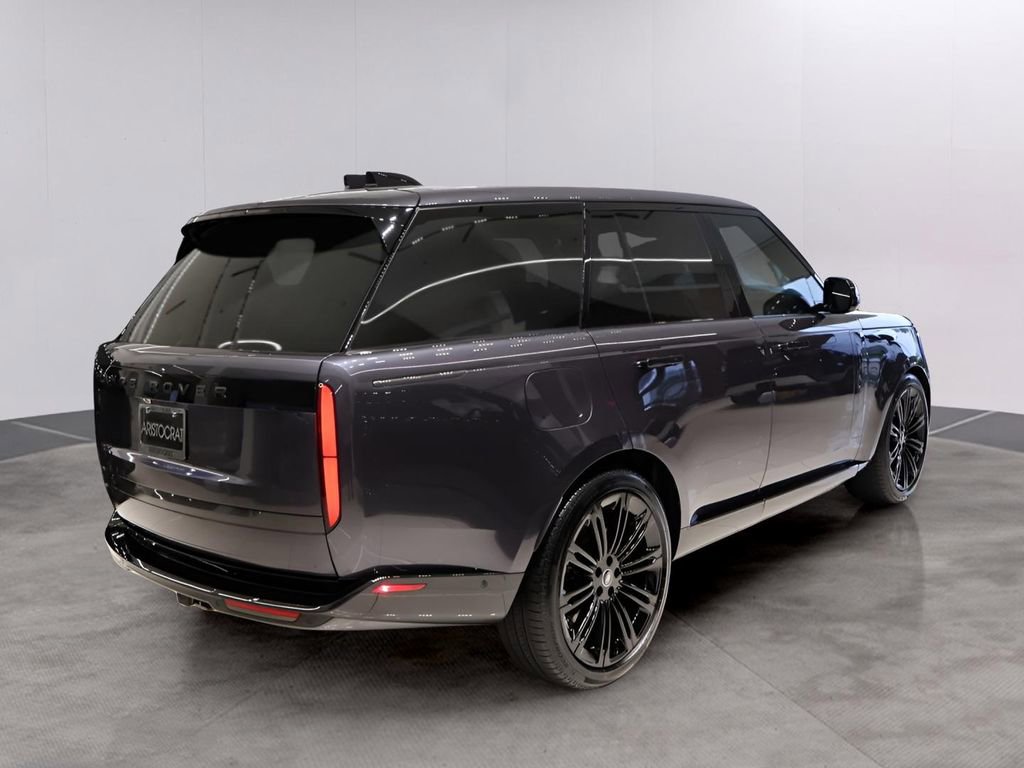 Certified 2025 Land Rover Range Rover SE AWD/4WD image 5
