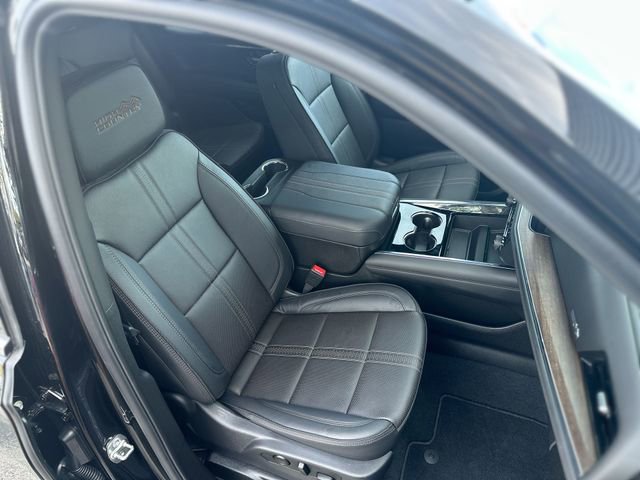 Used 2025 Chevrolet Tahoe High Country image 29