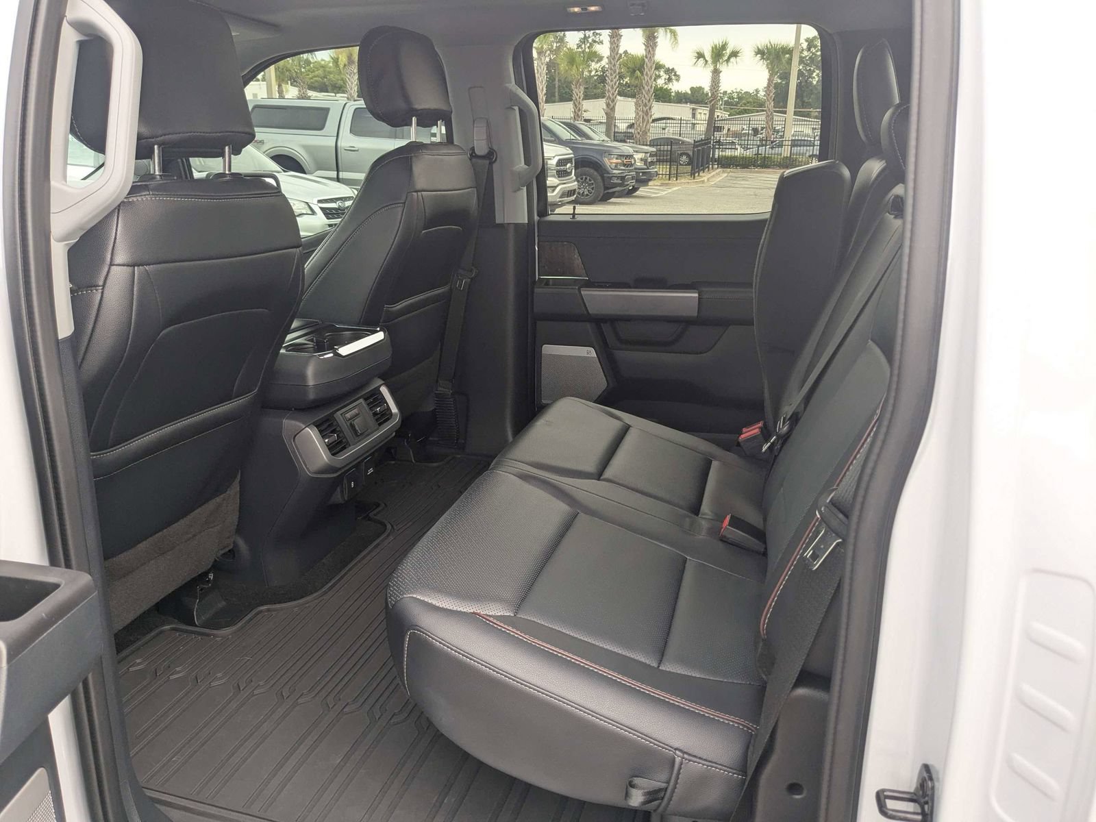 Used 2022 Ford F150 Lariat w/ Equipment Group 502A High AWD/4WD image 14