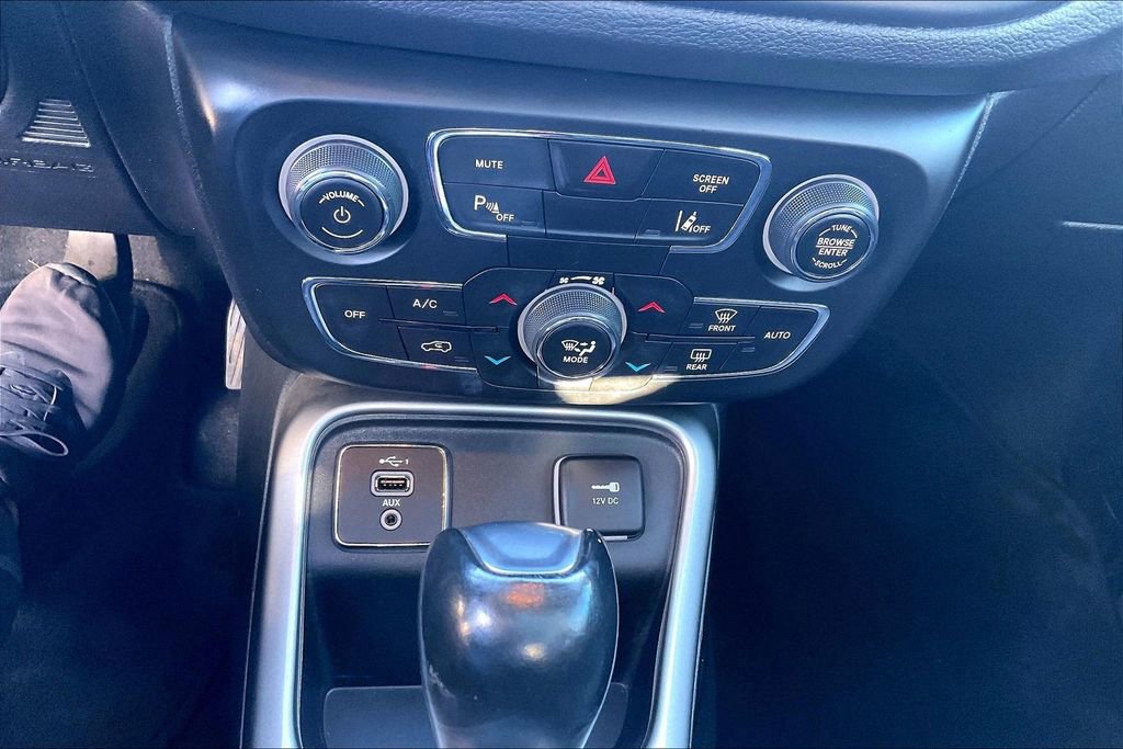 Used 2020 Jeep Compass Latitude image 32