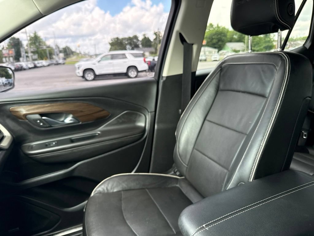Used 2020 GMC Terrain Denali w/ Denali Premium Package FWD image 28