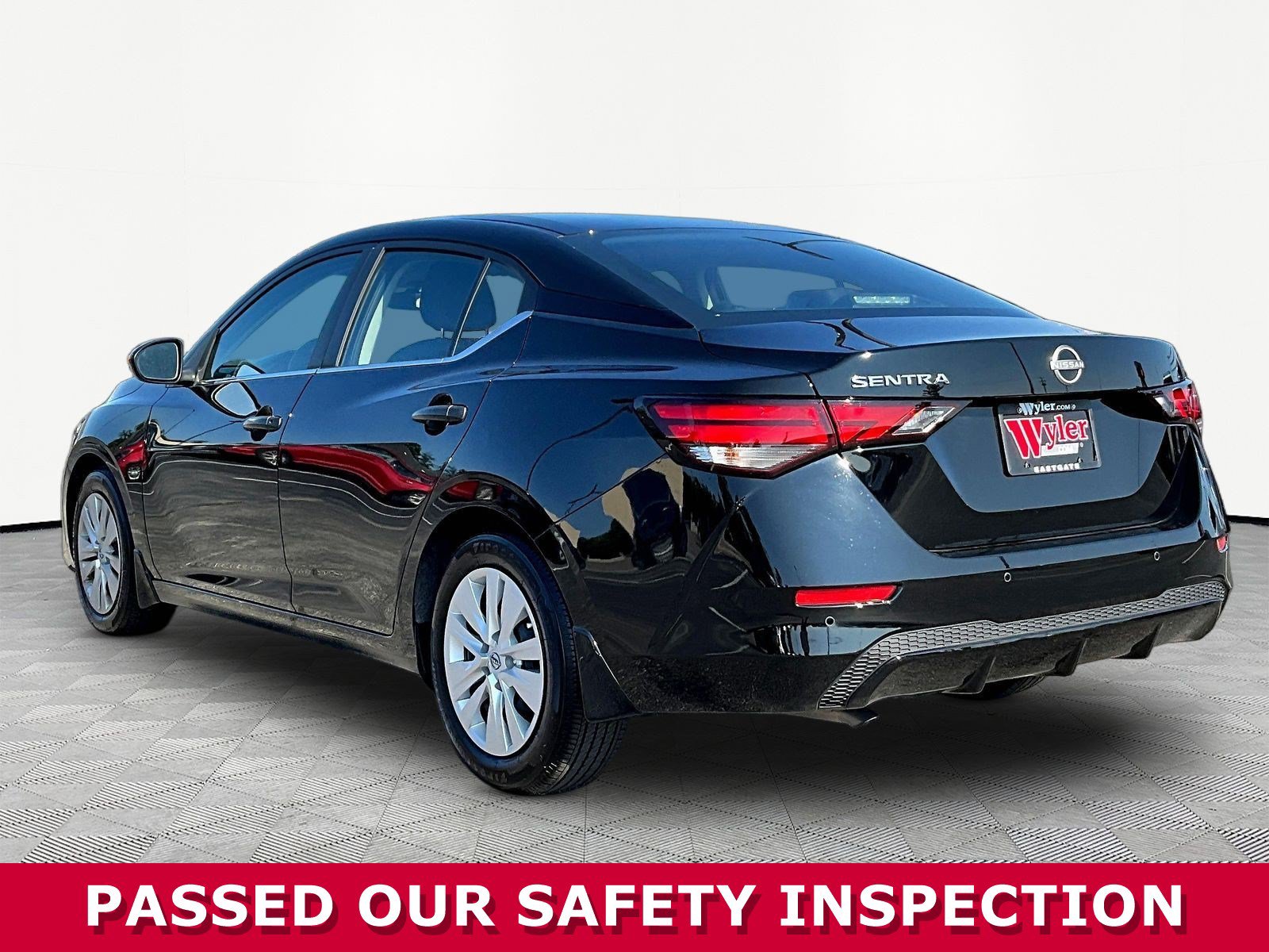 Certified 2025 Nissan Sentra S FWD image 4