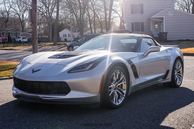 Used 2015 Chevrolet Corvette Z06 w/ 3LZ Preferred Equipment Group RWD image 22
