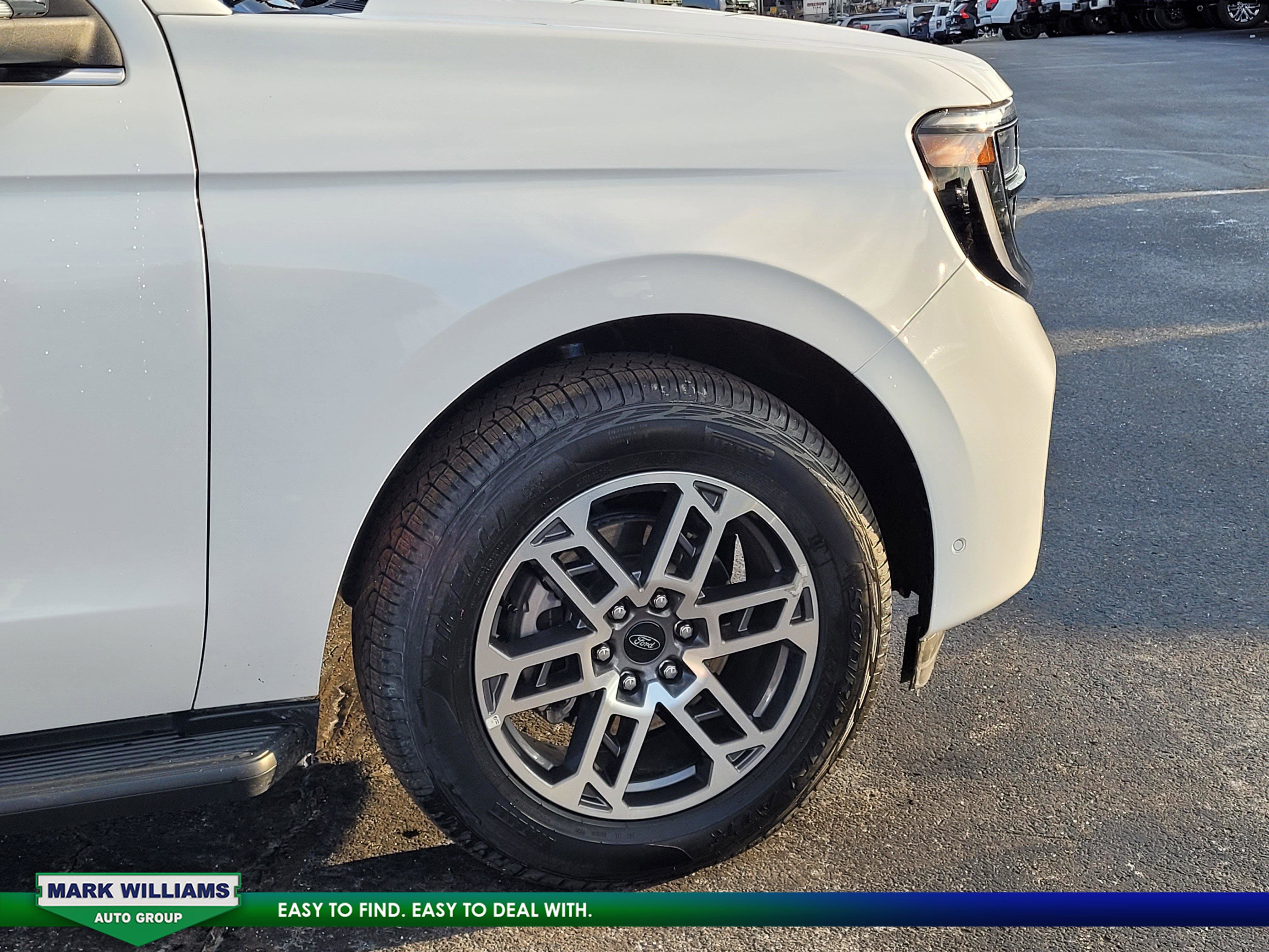 Used 2025 Ford Expedition Max Active image 10