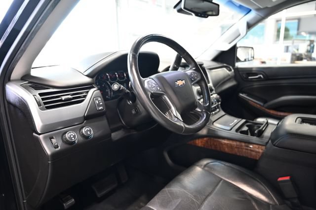 Used 2017 Chevrolet Suburban Premier AWD/4WD image 23