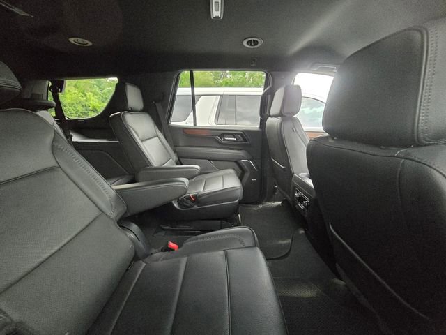 Used 2025 GMC Yukon Denali RWD image 11