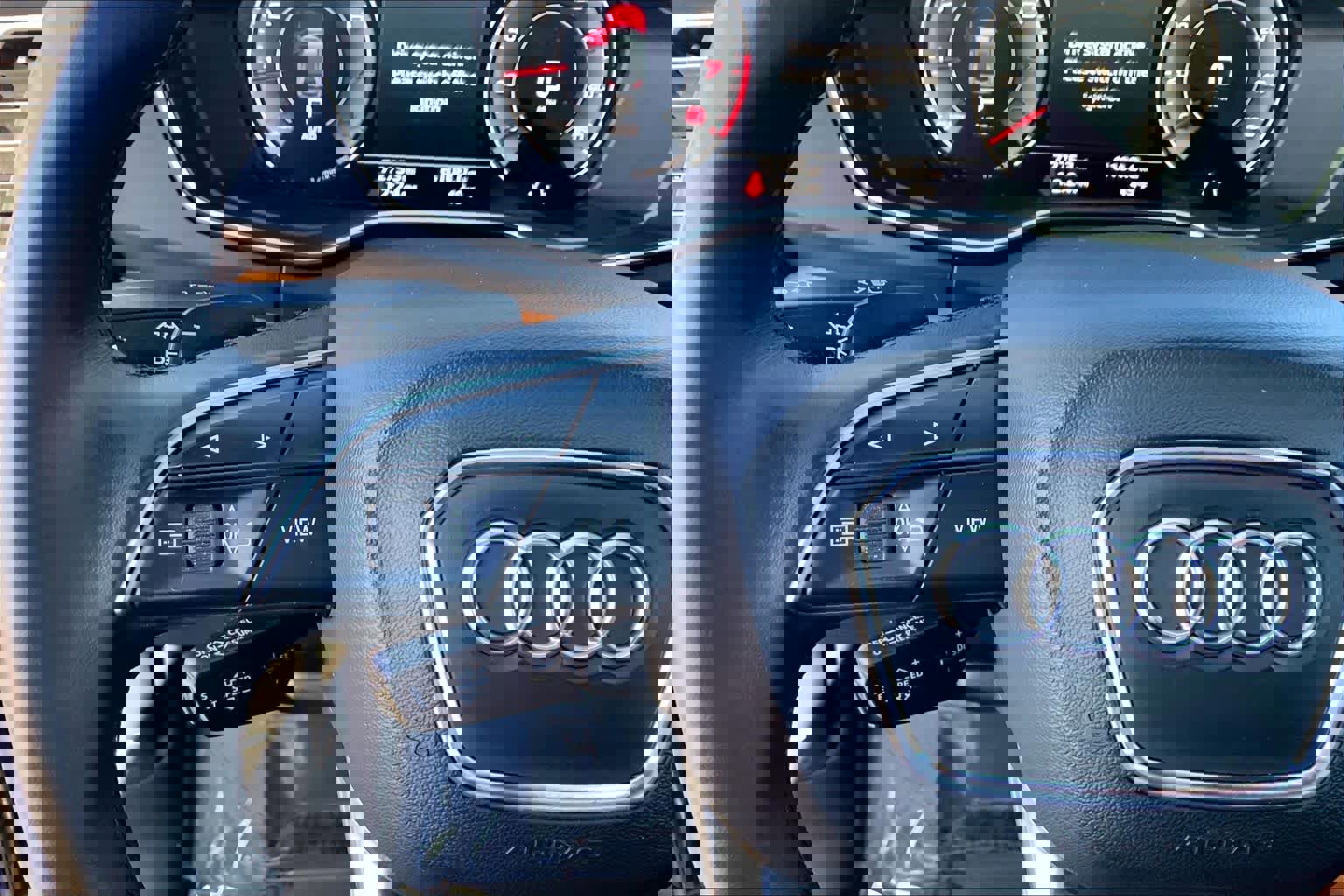 Used 2021 Audi Q5 Premium Plus w/ Premium Plus Package image 24