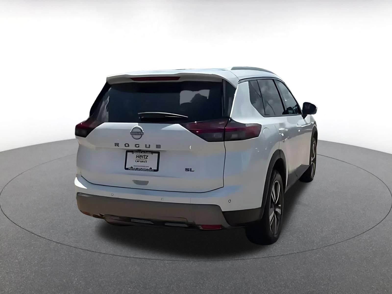 Used 2026 Nissan Rogue SL FWD image 13