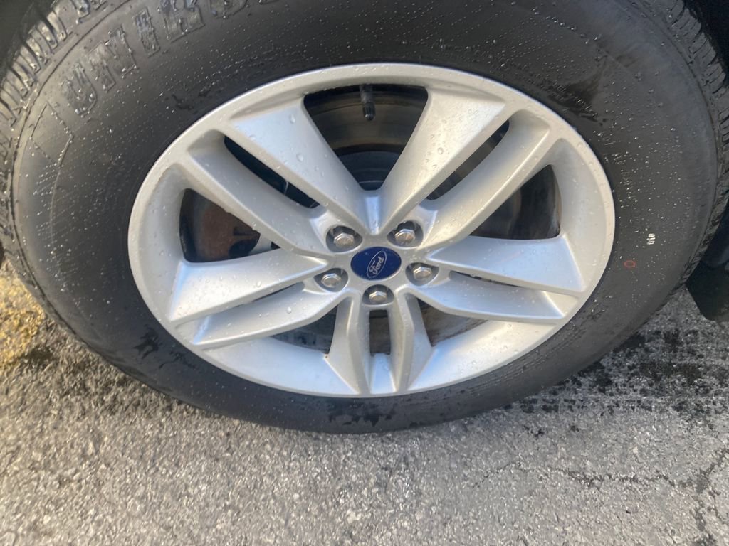 Used 2018 Ford Edge SEL w/ Equipment Group 201A image 35