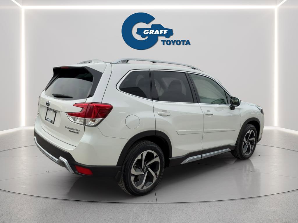 Used 2022 Subaru Forester Touring image 5