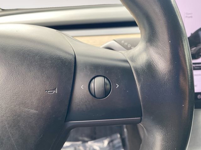 Used 2018 Tesla Model 3 Long Range image 19