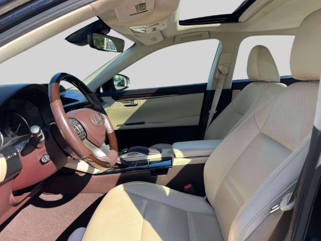 Used 2017 Lexus ES 350 w/ Navigation System Package FWD image 19