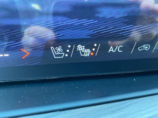 New 2026 Chevrolet Suburban Premier image 14