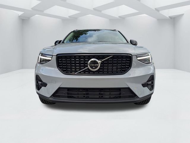 New 2025 Volvo XC40 B5 Plus w/ Protection Package Premier AWD/4WD image 11