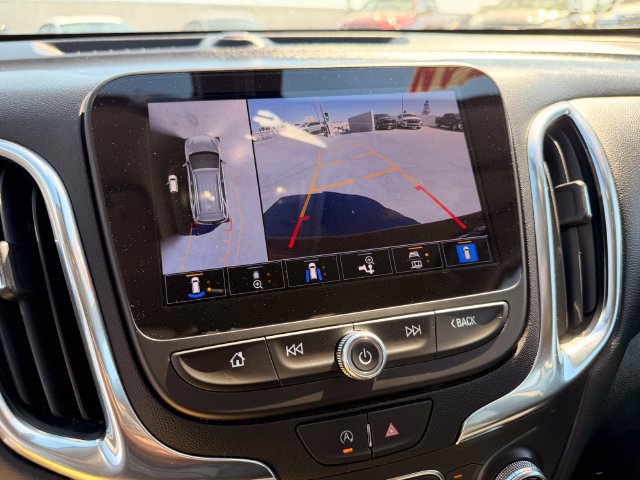Used 2024 Chevrolet Equinox LT FWD image 17