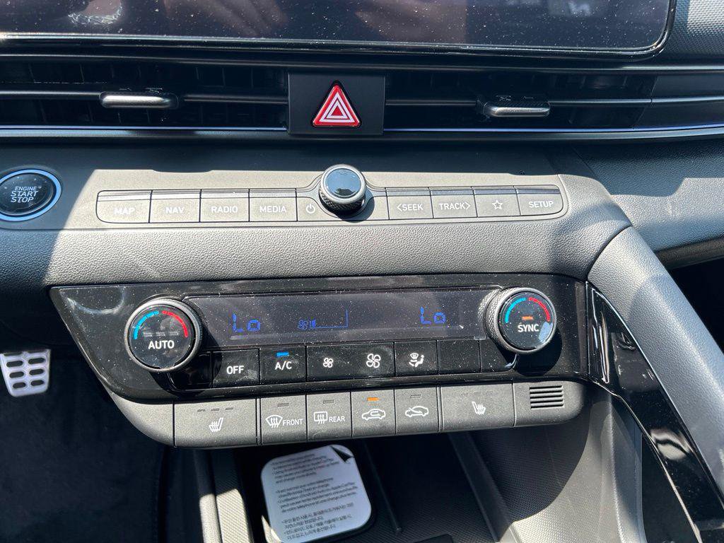 New 2026 Hyundai Elantra N FWD image 18