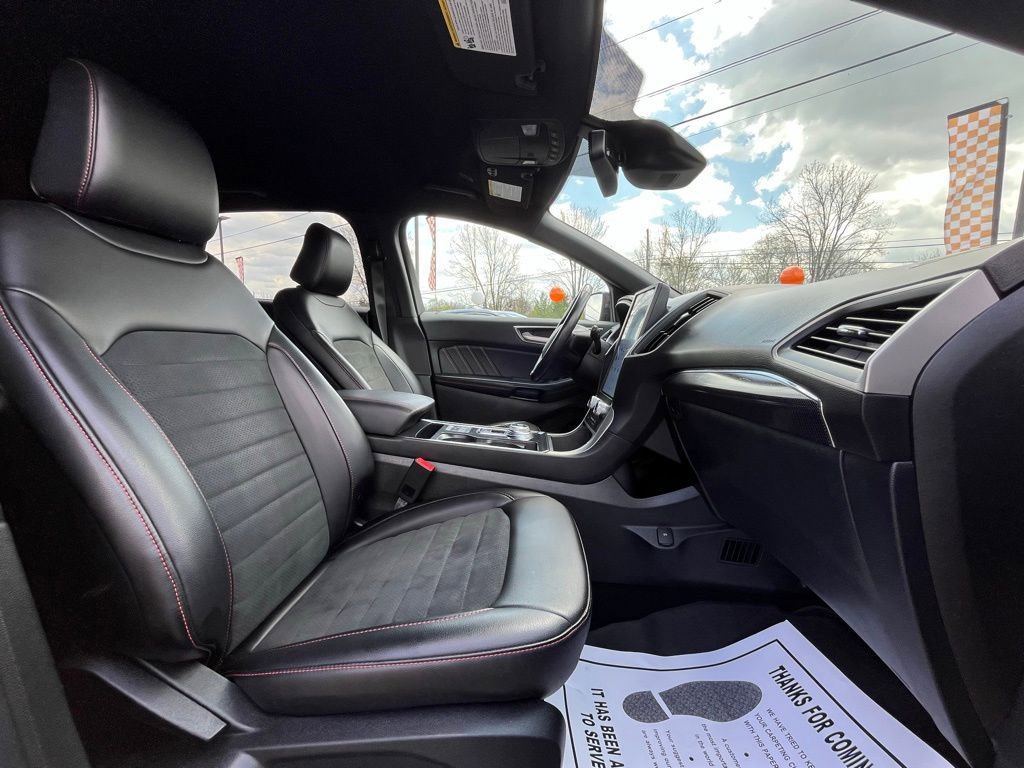 Used 2021 Ford Edge ST-Line AWD/4WD image 24