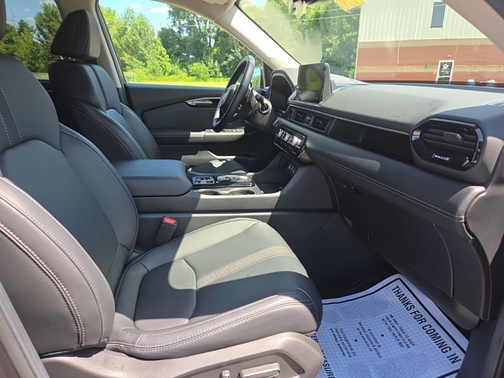 Used 2025 Honda Pilot Touring image 27