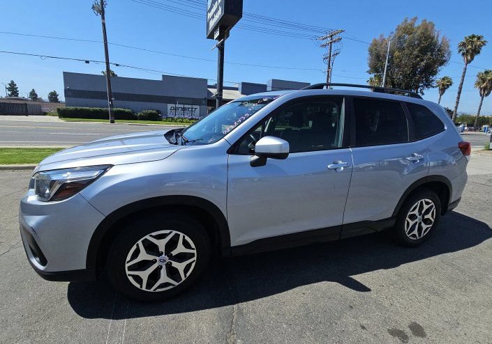 Used 2020 Subaru Forester Premium AWD/4WD image 15
