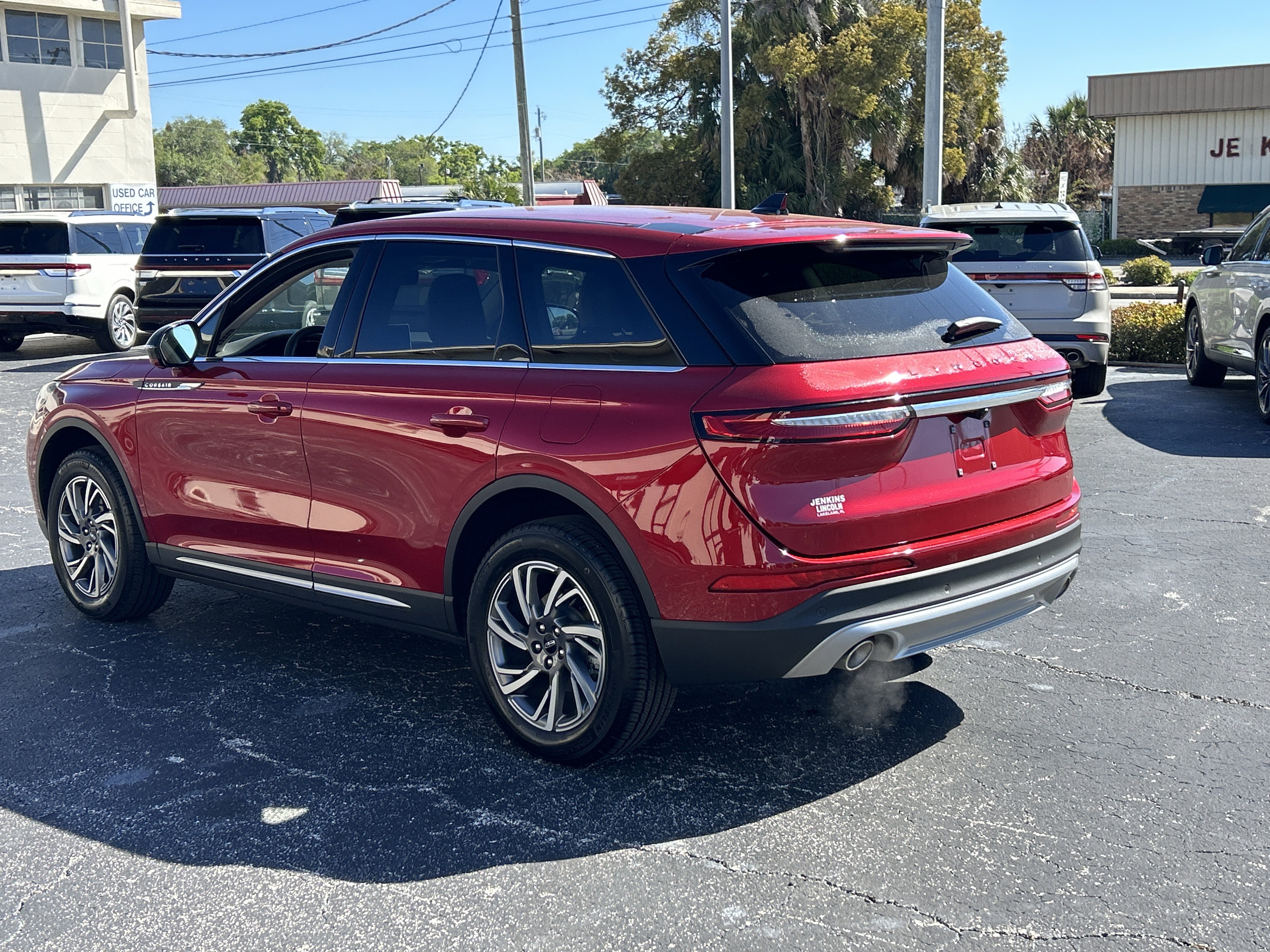 Used 2024 Lincoln Corsair Premiere w/ Equipment Group 101A image 7