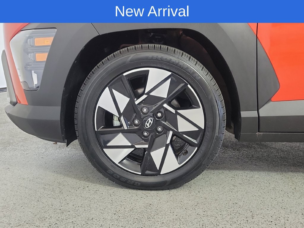 Used 2024 Hyundai Kona SEL w/ Convenience Package FWD image 8