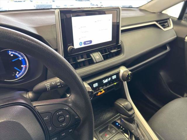 Certified 2024 Toyota RAV4 LE AWD/4WD image 20
