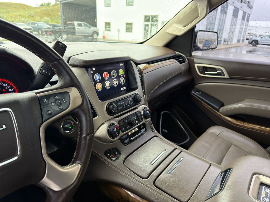 Used 2016 GMC Yukon XL Denali w/ Open Road Package AWD/4WD image 17