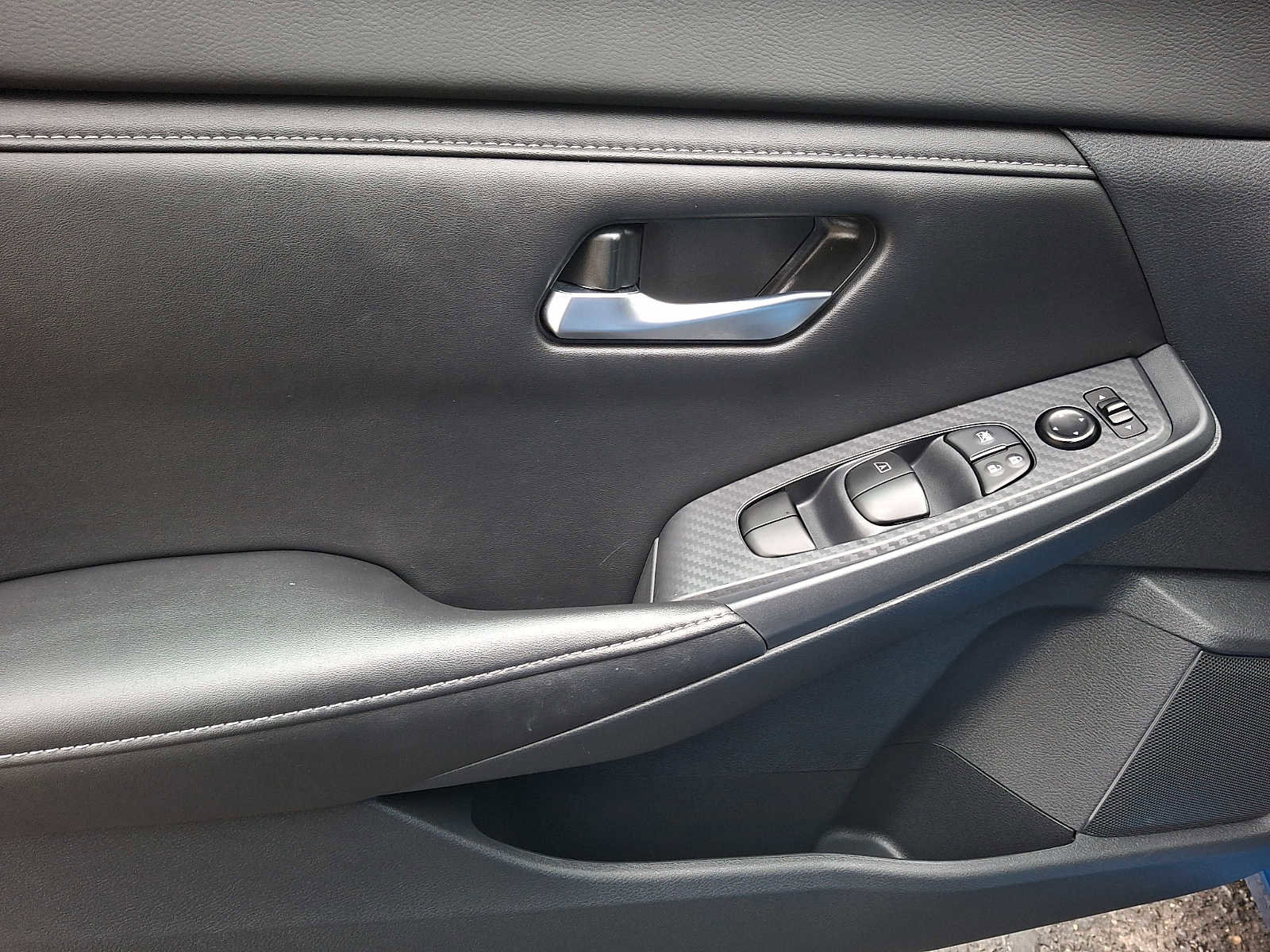 Used 2022 Nissan Sentra SV w/ All-Weather Package image 10