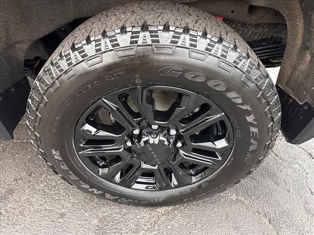 Certified 2021 GMC Sierra 2500 Denali w/ Denali Black Diamond Edition image 36