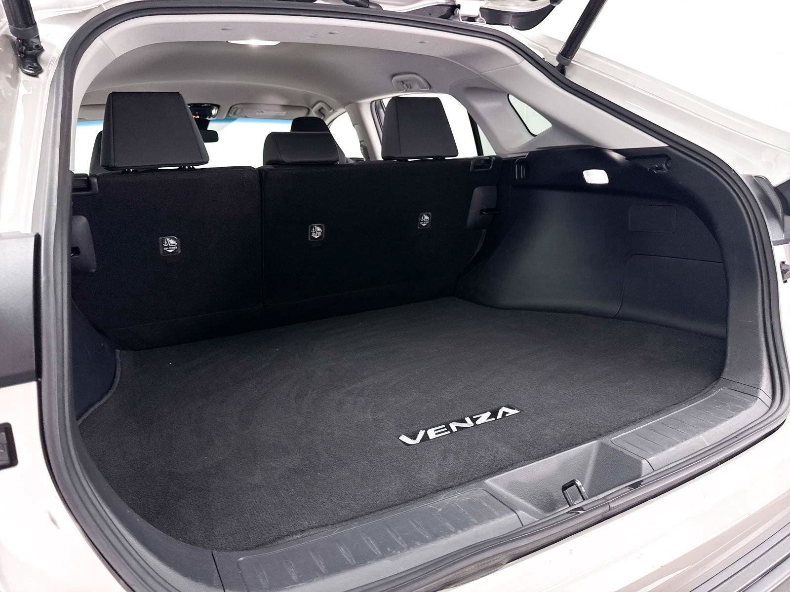 Used 2021 Toyota Venza LE w/ Carpet Mat Package (TMS) AWD/4WD image 31