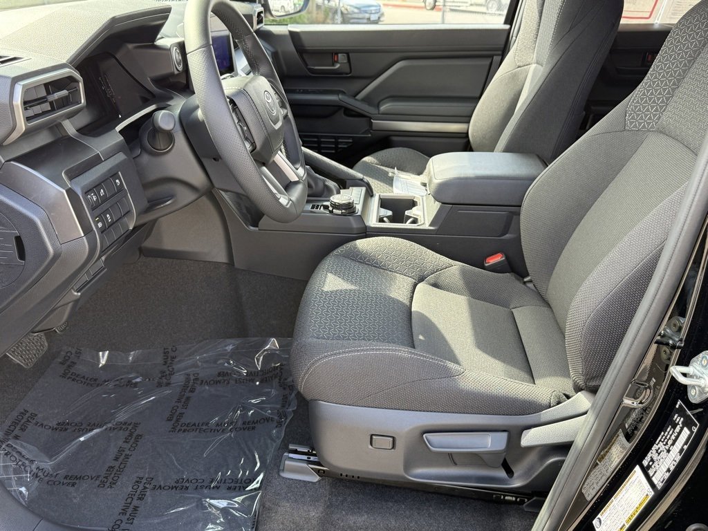 Used 2025 Toyota 4Runner SR5 image 18