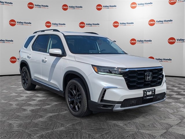 New 2025 Honda Pilot Touring image 3