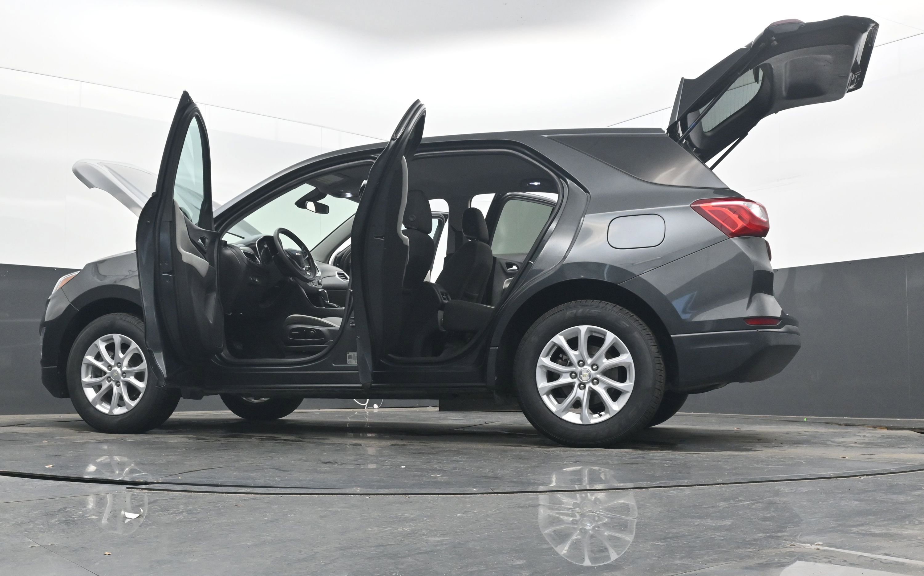 Used 2020 Chevrolet Equinox LS w/ LS Convenience Package image 42