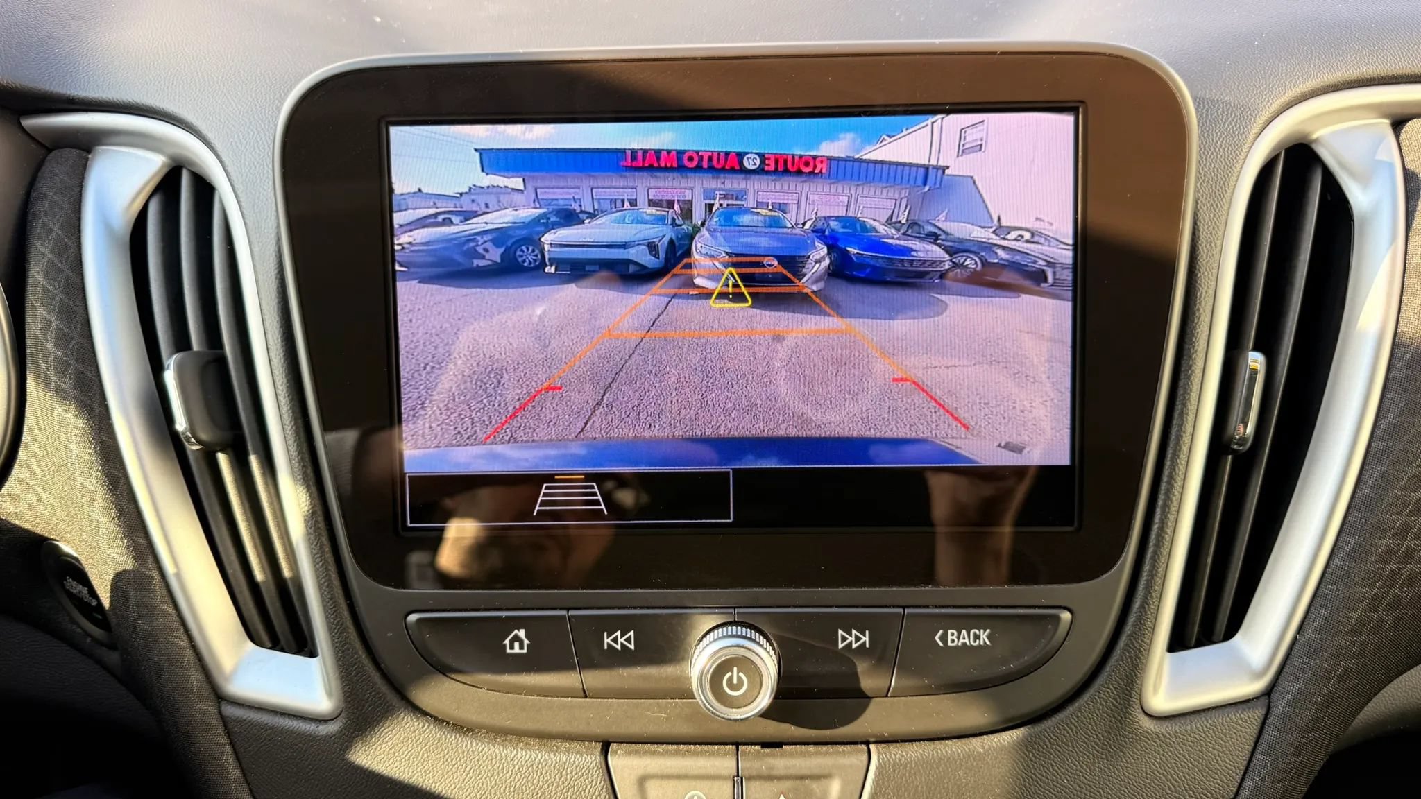 Used 2024 Chevrolet Malibu LT FWD image 23