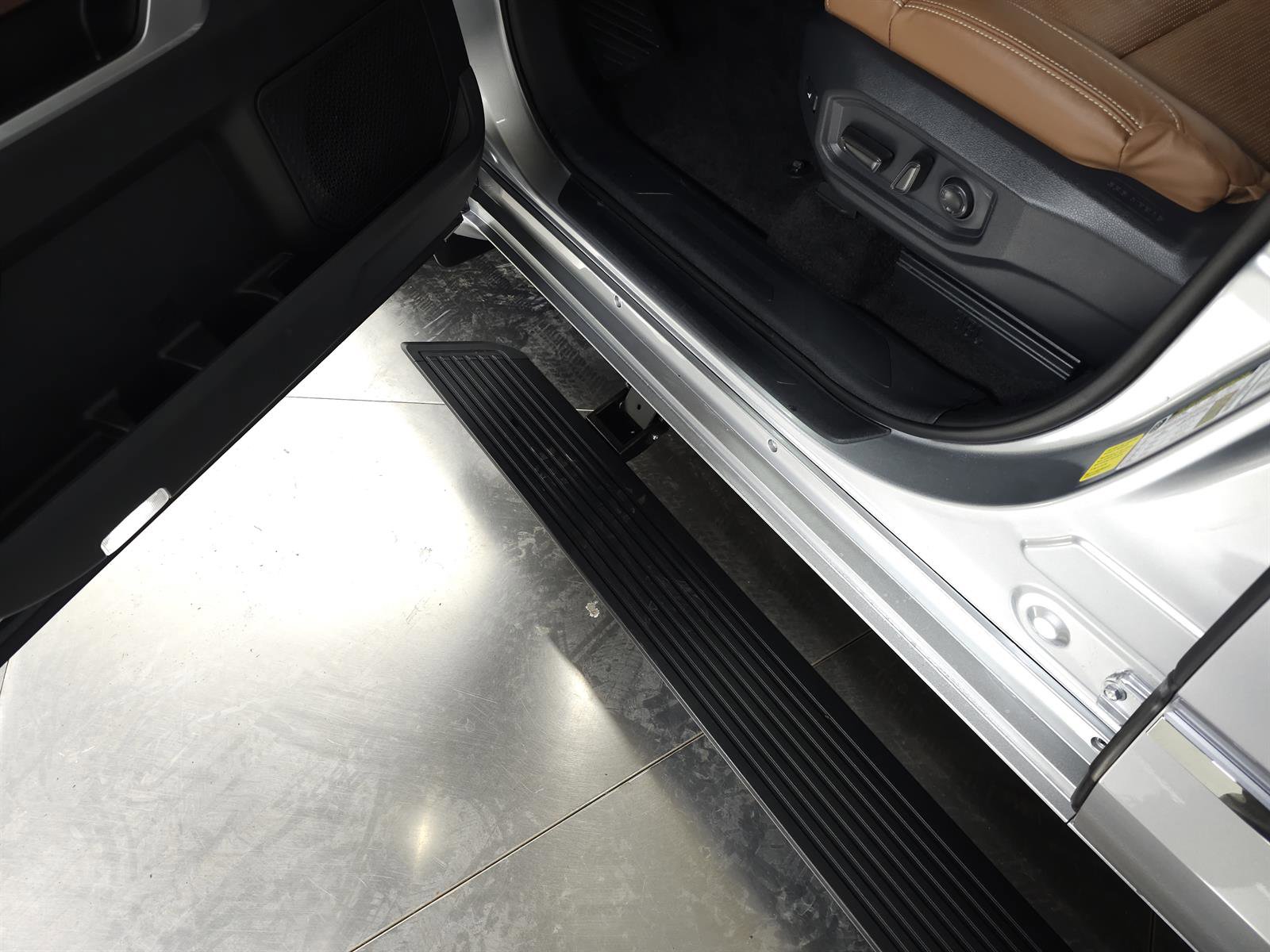 Used 2025 Toyota Sequoia Limited image 19