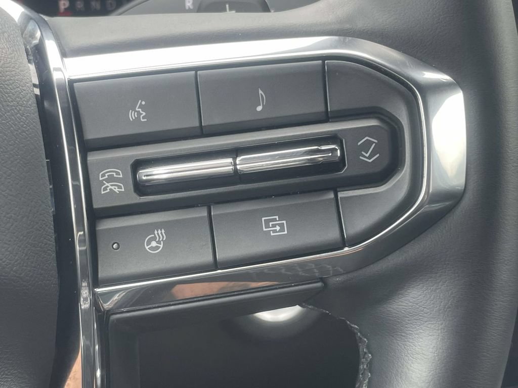 Used 2025 GMC Terrain Elevation AWD/4WD image 22