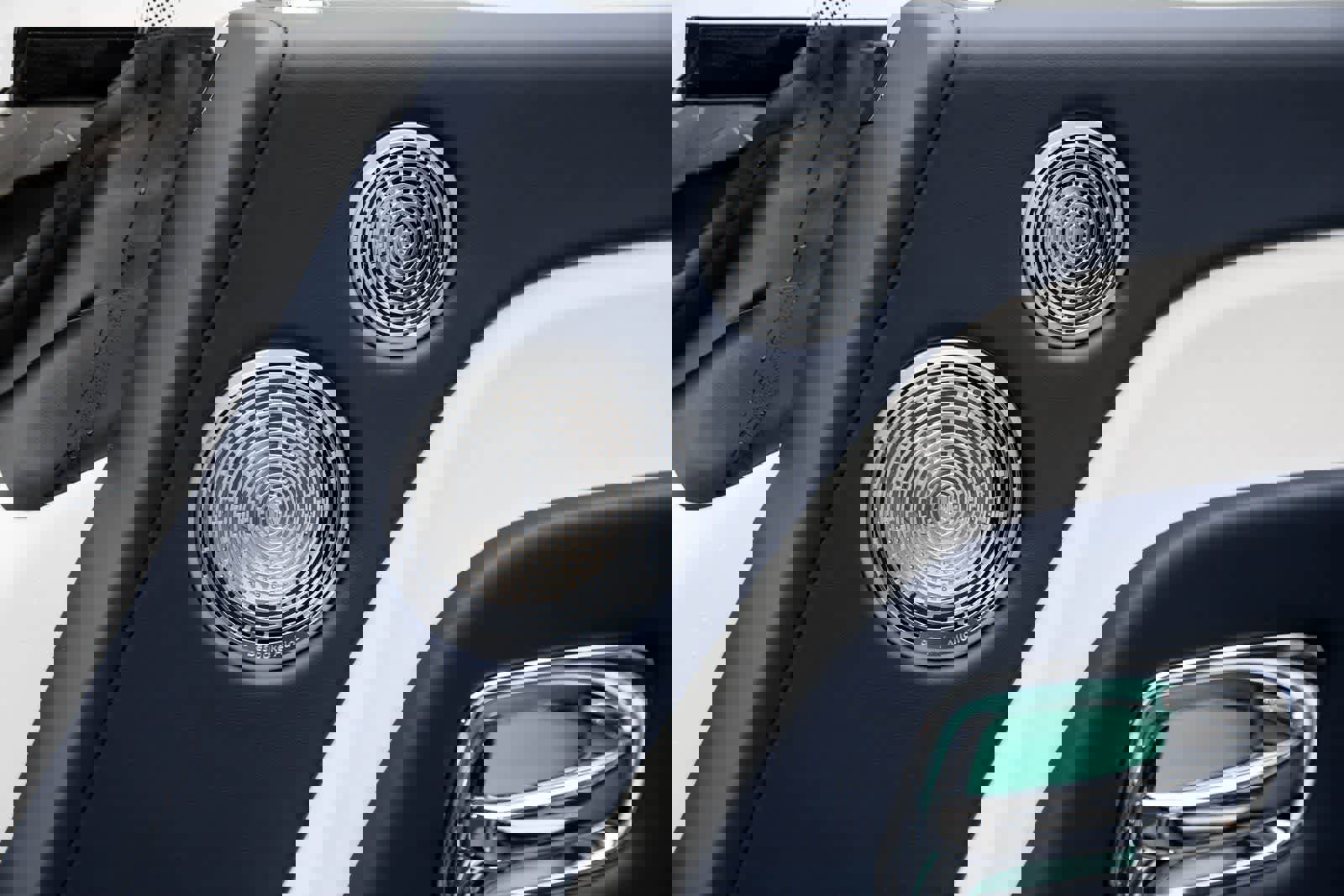 New 2026 Rolls-Royce Spectre image 40