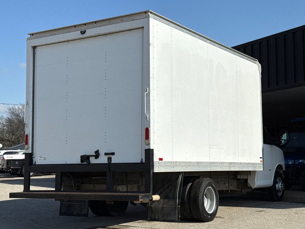 Used 2020 Chevrolet Express 3500 w/ Driver Convenience Package image 8