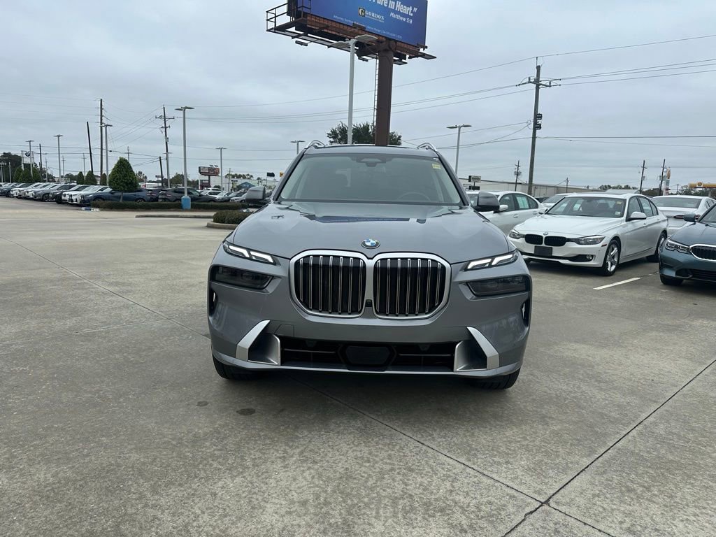 Certified 2025 BMW X7 xDrive40i image 2