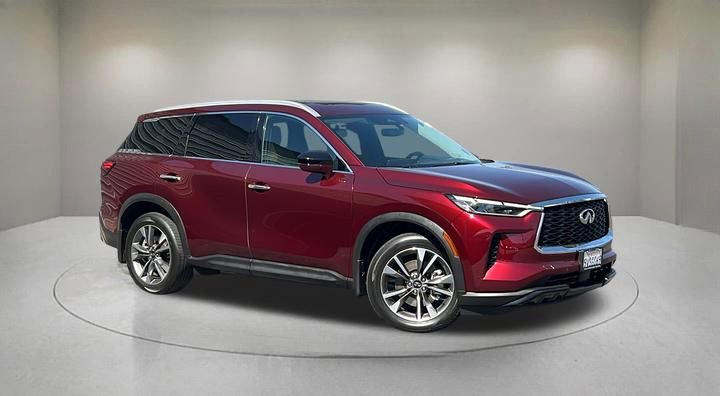 Used 2025 INFINITI QX60 Luxe w/ Vision Package AWD/4WD image 1