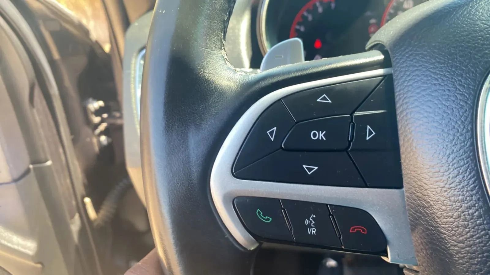Used 2016 Dodge Durango SXT w/ Blacktop Package RWD image 19