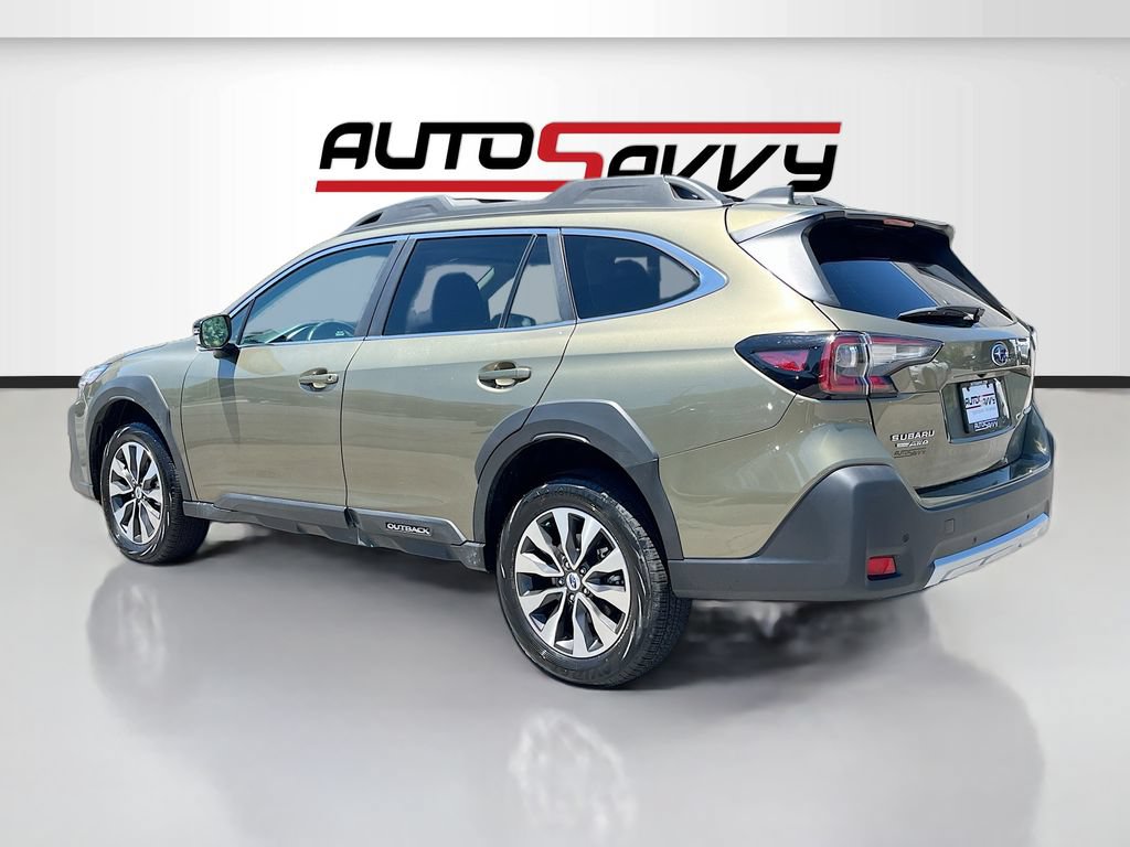 Used 2025 Subaru Outback Limited AWD/4WD image 5