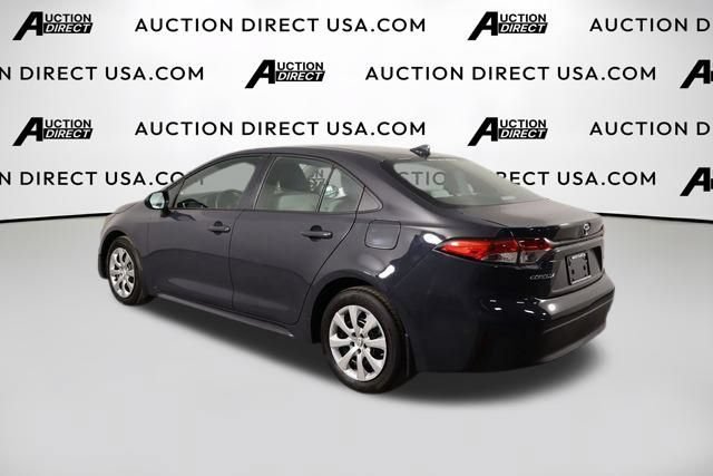 Used 2025 Toyota Corolla LE FWD image 40