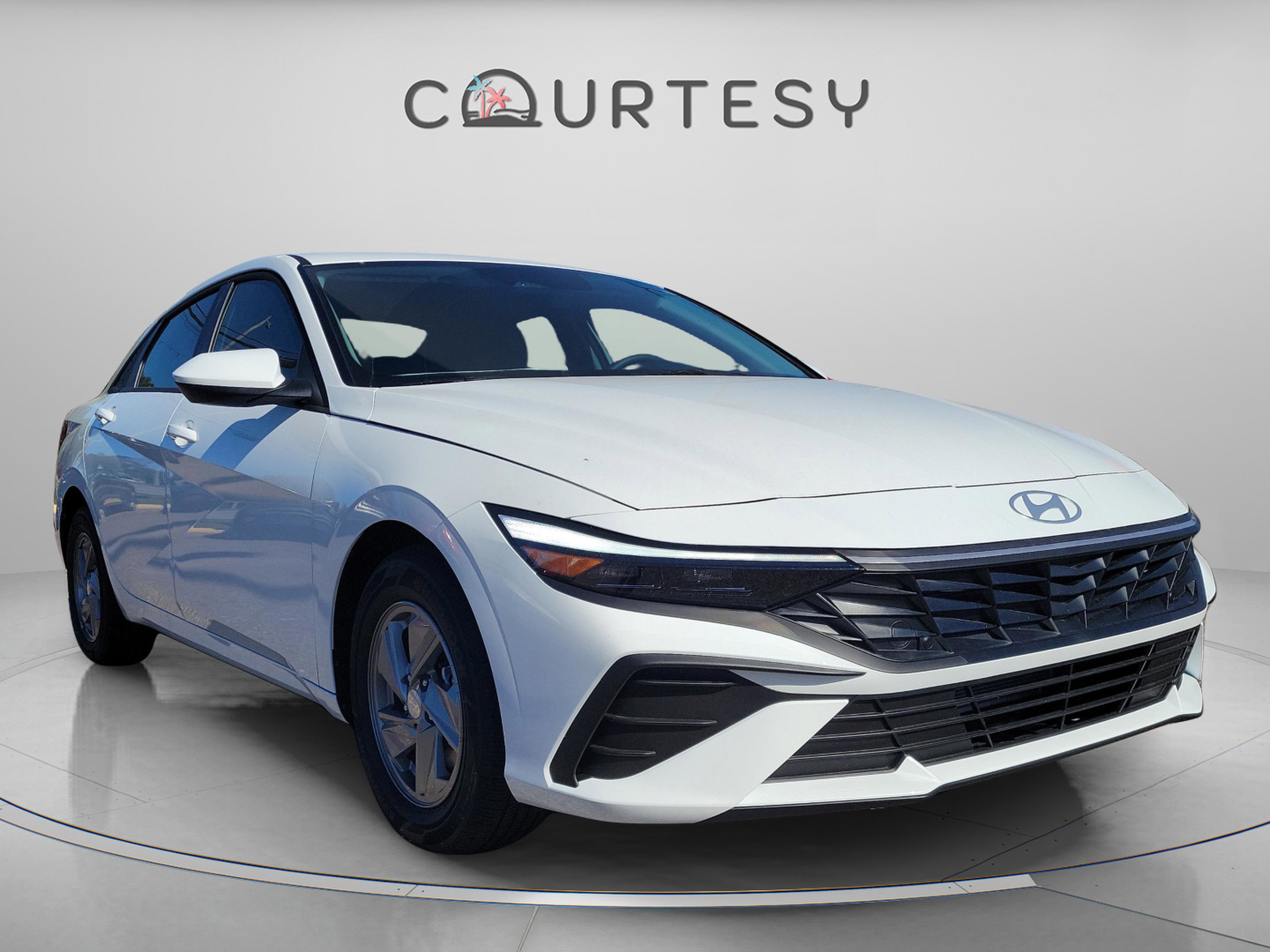 New 2026 Hyundai Elantra SE image 5